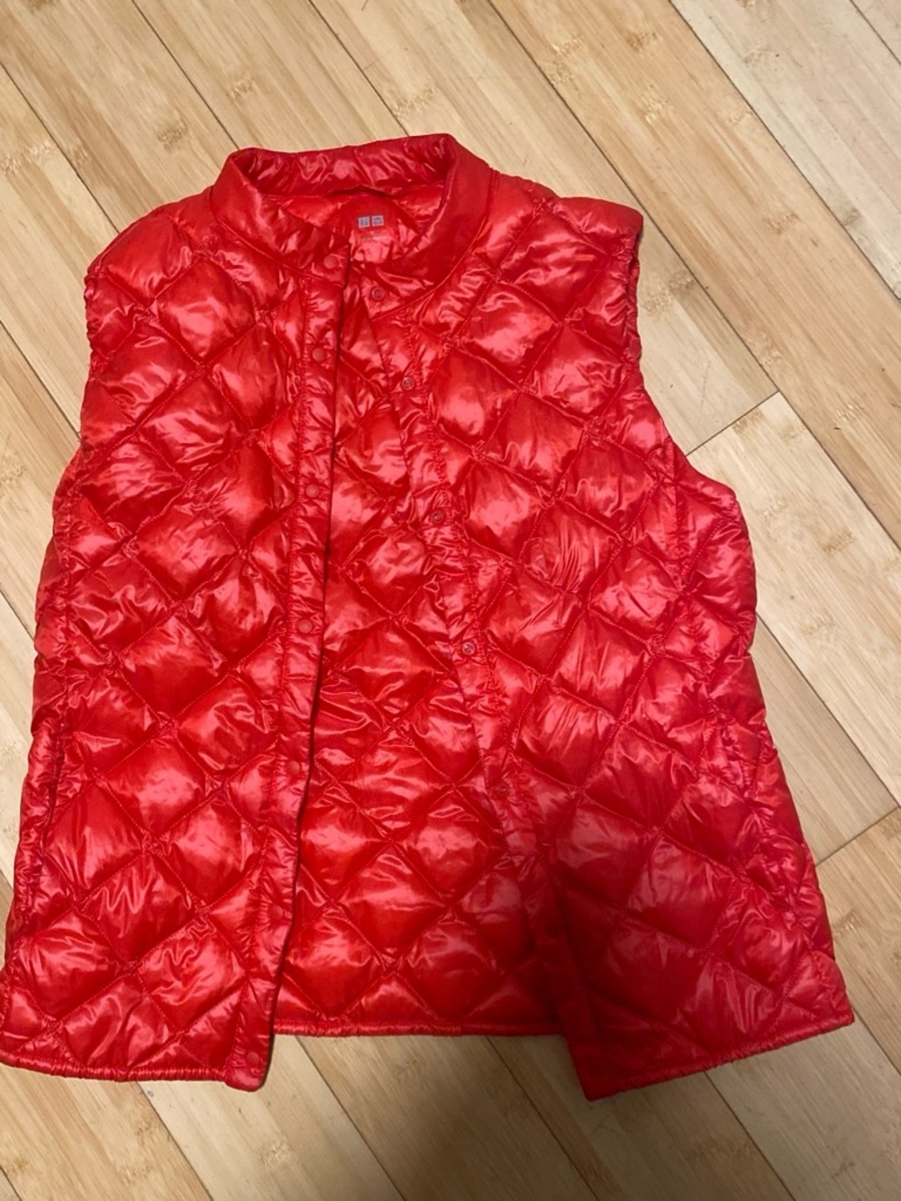 Uniqlo Diamond-Quilt Red Puffer Vest
